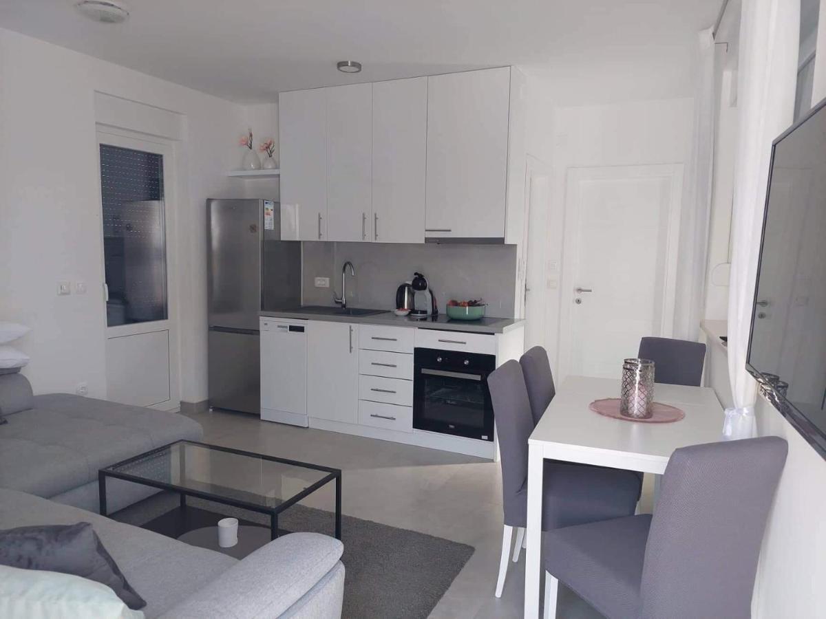 Ferienhaus Maestral - Kastel Kambelovac Kaštela Eksteriør billede