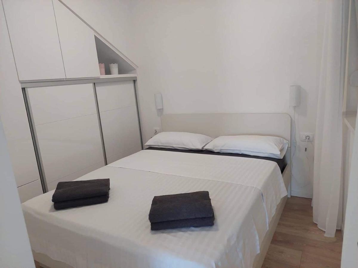 Ferienhaus Maestral - Kastel Kambelovac Kaštela Eksteriør billede