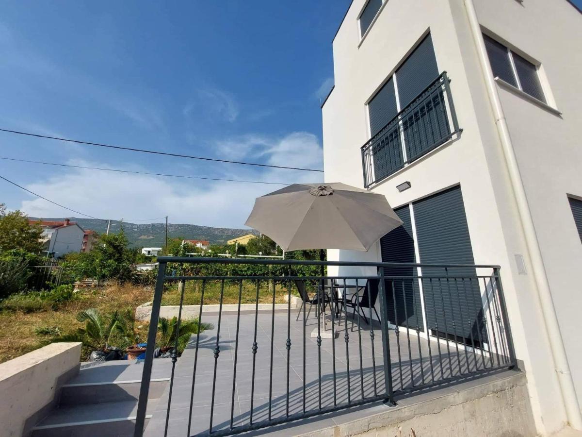 Ferienhaus Maestral - Kastel Kambelovac Kaštela Eksteriør billede