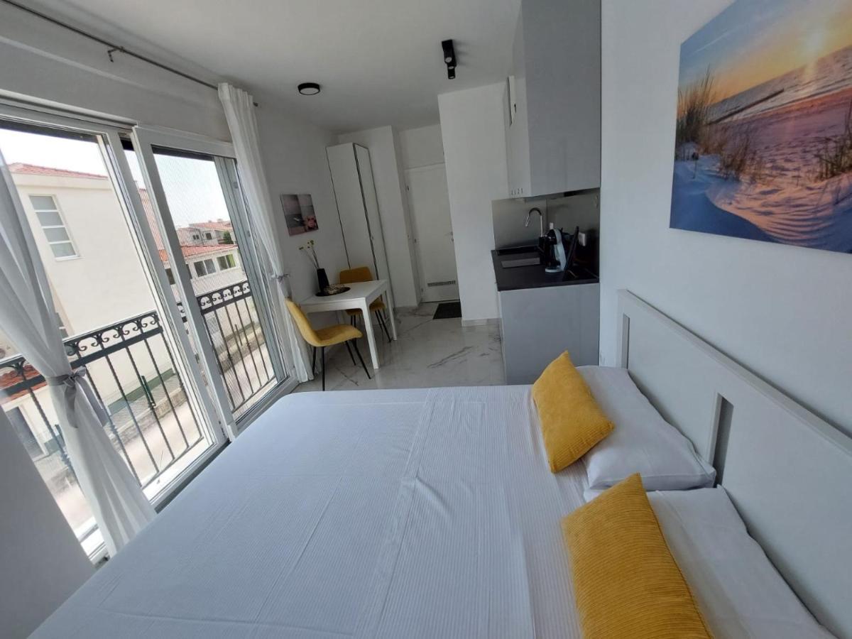Ferienhaus Maestral - Kastel Kambelovac Kaštela Eksteriør billede